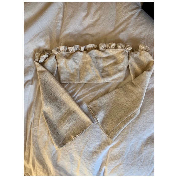 Asilio - off the shoulder cropped long sleeve top - Picture 3 of 6